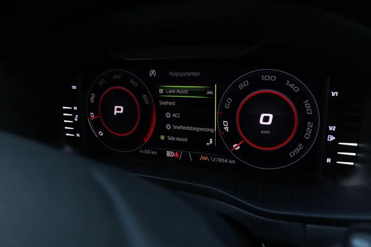 1.5 TSI / 150 PK / DSG / Sportline / Pano / Leder / ACC / Virtual Cockpit / CANTON / Camera / 18"!