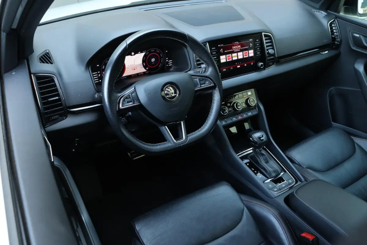 1.5 TSI / 150 PK / DSG / Sportline / Pano / Leder / ACC / Virtual Cockpit / CANTON / Camera / 18"!