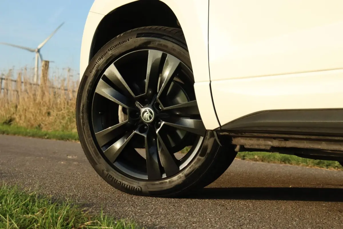 1.5 TSI / 150 PK / DSG / Sportline / Pano / Leder / ACC / Virtual Cockpit / CANTON / Camera / 18"!