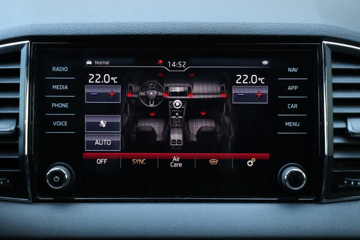 1.5 TSI / 150 PK / DSG / Sportline / Pano / Leder / ACC / Virtual Cockpit / CANTON / Camera / 18"!
