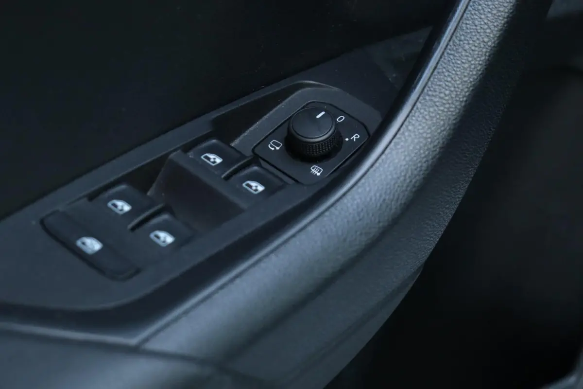 1.5 TSI / 150 PK / DSG / Sportline / Pano / Leder / ACC / Virtual Cockpit / CANTON / Camera / 18"!
