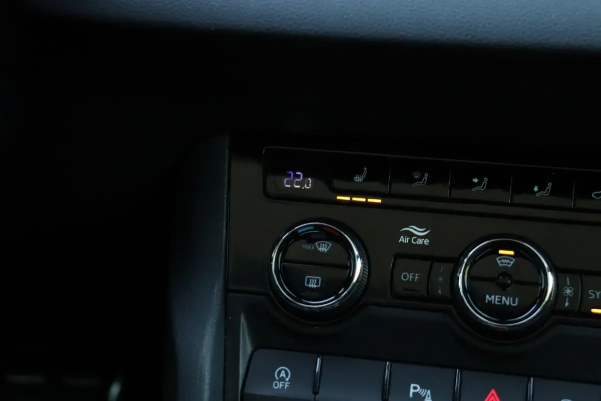 1.5 TSI / 150 PK / DSG / Sportline / Pano / Leder / ACC / Virtual Cockpit / CANTON / Camera / 18"!