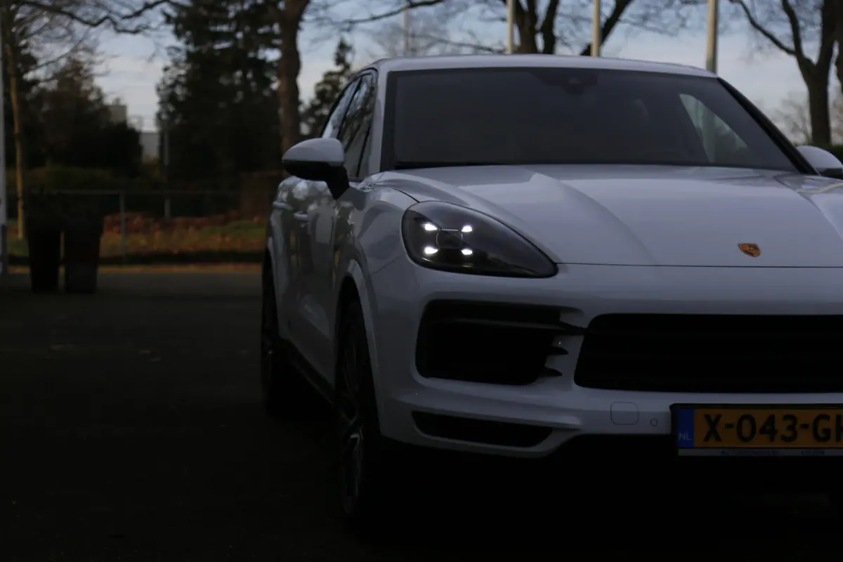 3.0 E-Hybrid 462PK Plug in*Perfect Onderh.*Luchtvering/PASM/Black Pack/Sportuitlaat/Sport Chrono/Apple Carplay-Android/Standkachel/Elek. Klep./Camera/Rijstrook/Stoelverw./LED/DAB/Parkeersens
