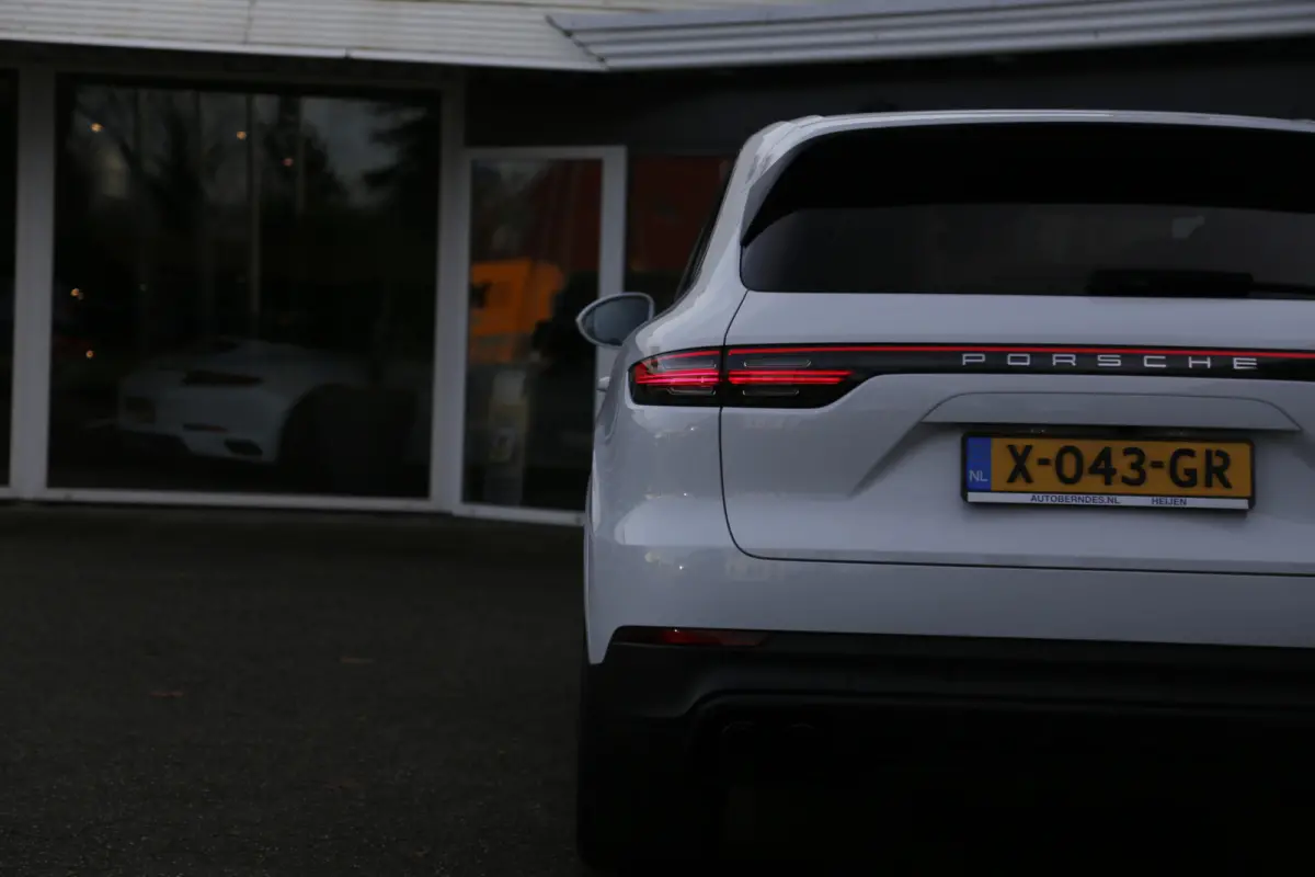3.0 E-Hybrid 462PK Plug in*Perfect Onderh.*Luchtvering/PASM/Black Pack/Sportuitlaat/Sport Chrono/Apple Carplay-Android/Standkachel/Elek. Klep./Camera/Rijstrook/Stoelverw./LED/DAB/Parkeersens