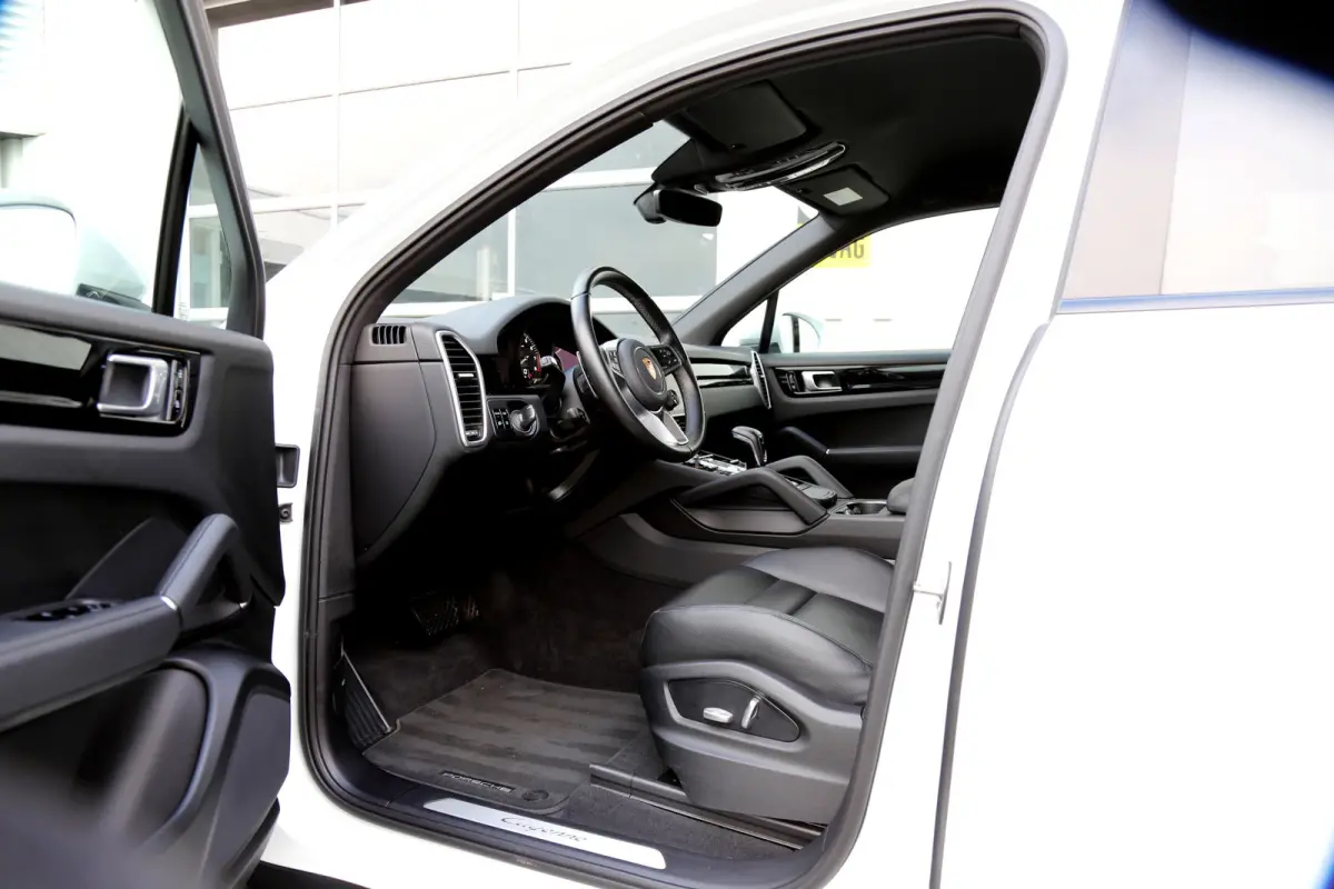 3.0 E-Hybrid 462PK Plug in*Perfect Onderh.*Luchtvering/PASM/Black Pack/Sportuitlaat/Sport Chrono/Apple Carplay-Android/Standkachel/Elek. Klep./Camera/Rijstrook/Stoelverw./LED/DAB/Parkeersens
