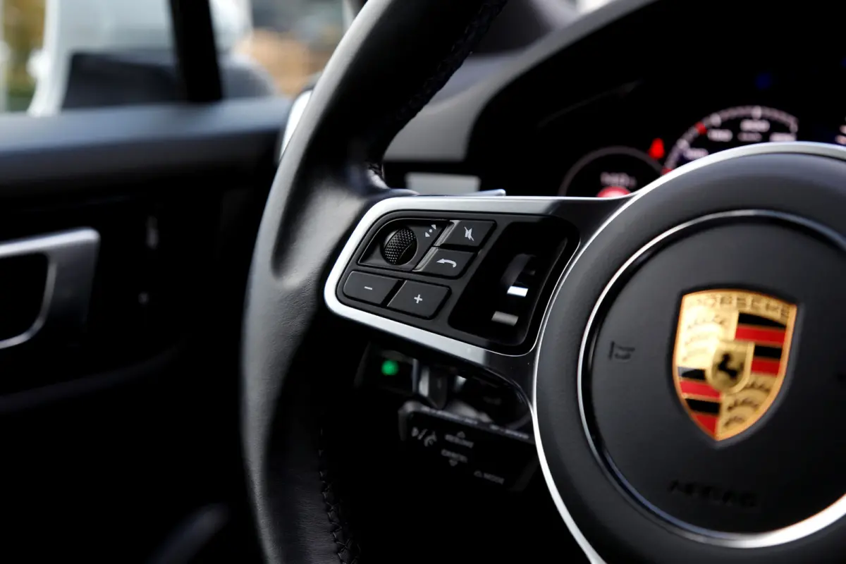3.0 E-Hybrid 462PK Plug in*Perfect Onderh.*Luchtvering/PASM/Black Pack/Sportuitlaat/Sport Chrono/Apple Carplay-Android/Standkachel/Elek. Klep./Camera/Rijstrook/Stoelverw./LED/DAB/Parkeersens