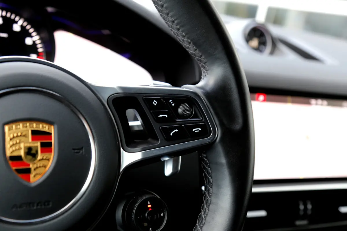3.0 E-Hybrid 462PK Plug in*Perfect Onderh.*Luchtvering/PASM/Black Pack/Sportuitlaat/Sport Chrono/Apple Carplay-Android/Standkachel/Elek. Klep./Camera/Rijstrook/Stoelverw./LED/DAB/Parkeersens