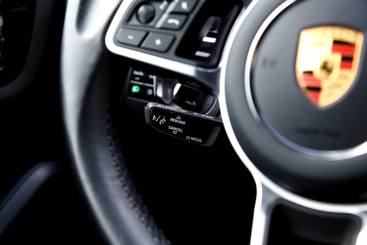 3.0 E-Hybrid 462PK Plug in*Perfect Onderh.*Luchtvering/PASM/Black Pack/Sportuitlaat/Sport Chrono/Apple Carplay-Android/Standkachel/Elek. Klep./Camera/Rijstrook/Stoelverw./LED/DAB/Parkeersens
