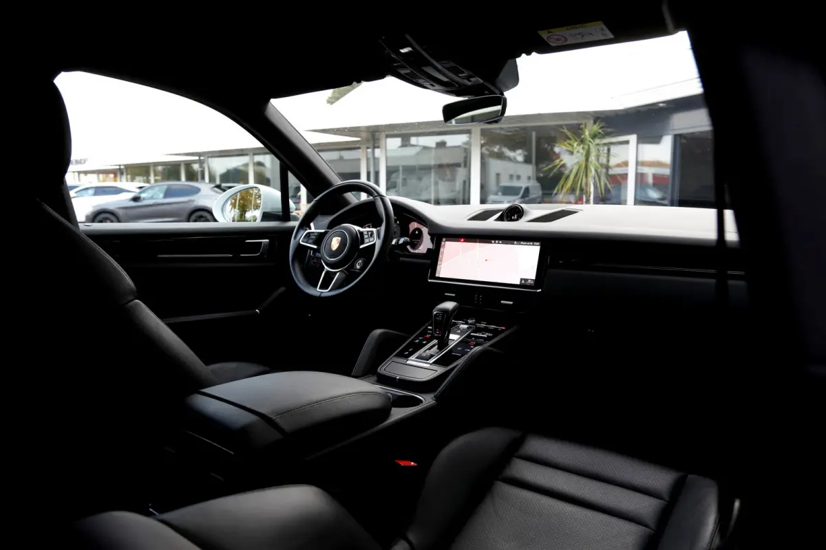 3.0 E-Hybrid 462PK Plug in*Perfect Onderh.*Luchtvering/PASM/Black Pack/Sportuitlaat/Sport Chrono/Apple Carplay-Android/Standkachel/Elek. Klep./Camera/Rijstrook/Stoelverw./LED/DAB/Parkeersens
