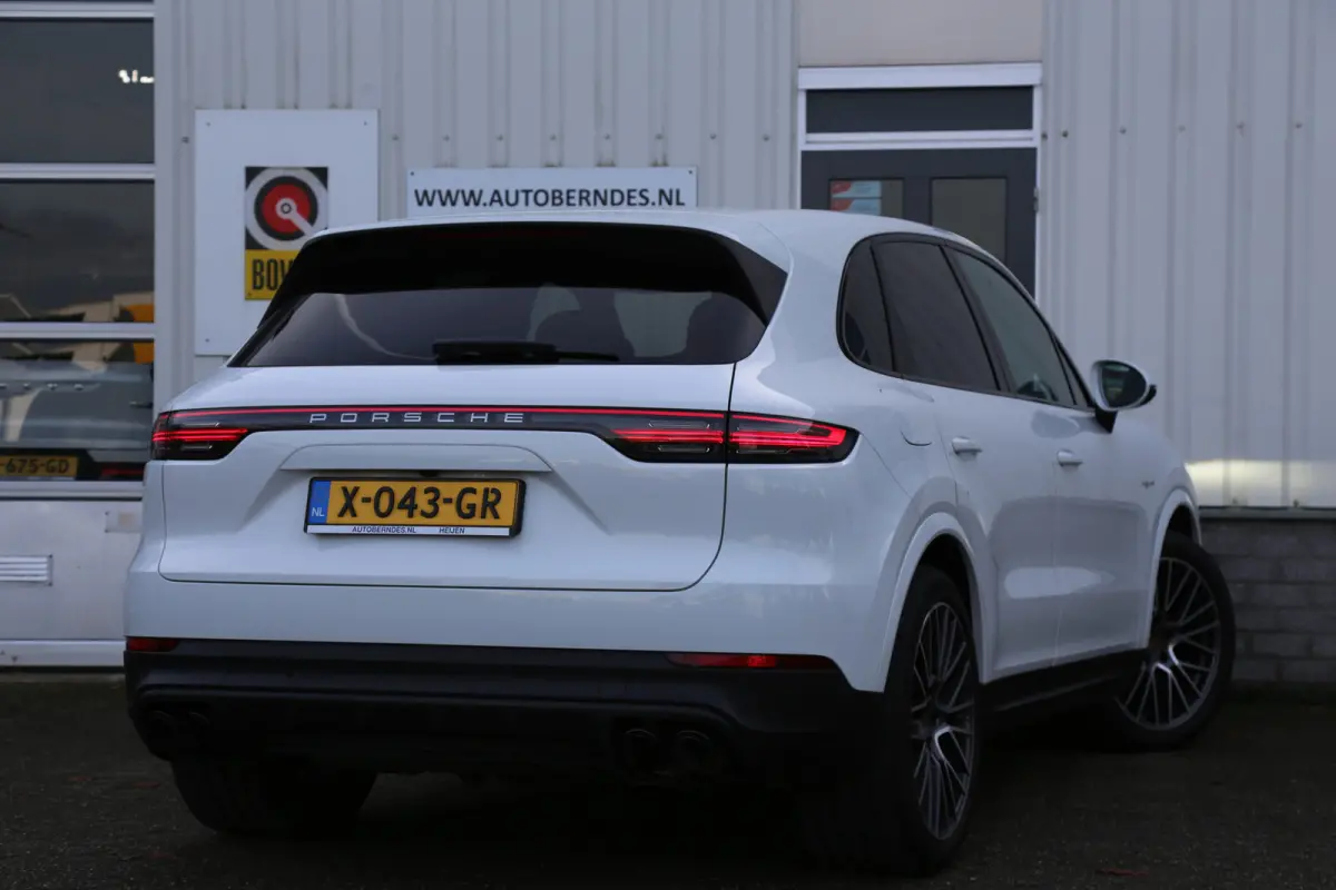 3.0 E-Hybrid 462PK Plug in*Perfect Onderh.*Luchtvering/PASM/Black Pack/Sportuitlaat/Sport Chrono/Apple Carplay-Android/Standkachel/Elek. Klep./Camera/Rijstrook/Stoelverw./LED/DAB/Parkeersens