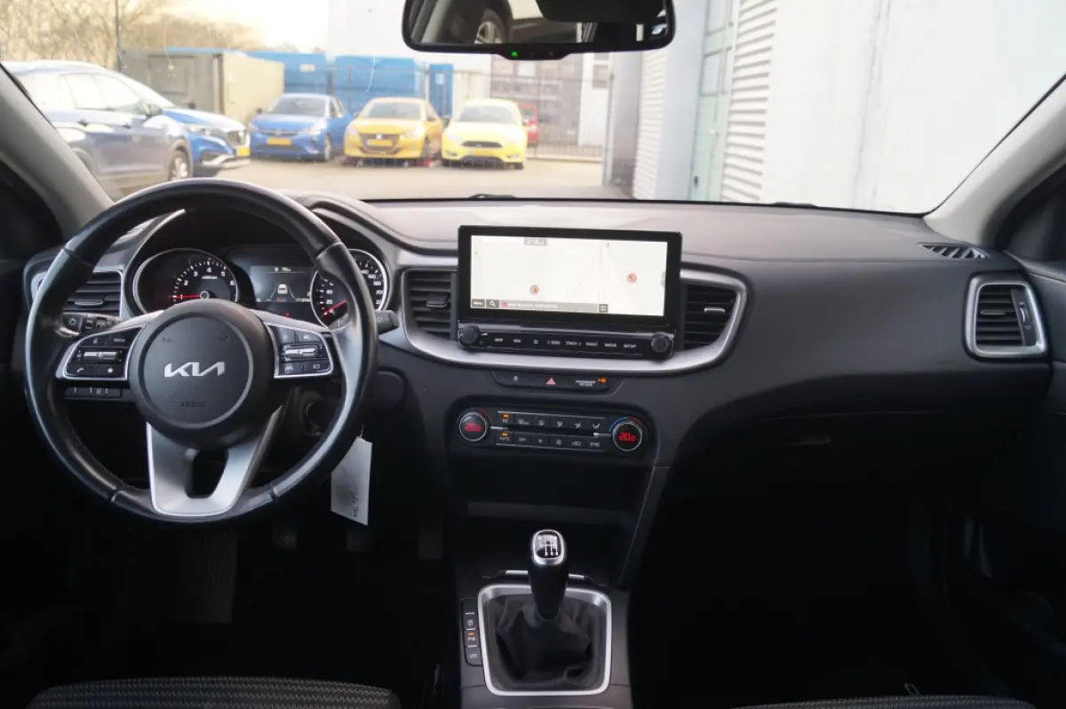1.0 T-GDi DynamicLine -NAVI-ECC-CAM-TREKHAAK-
