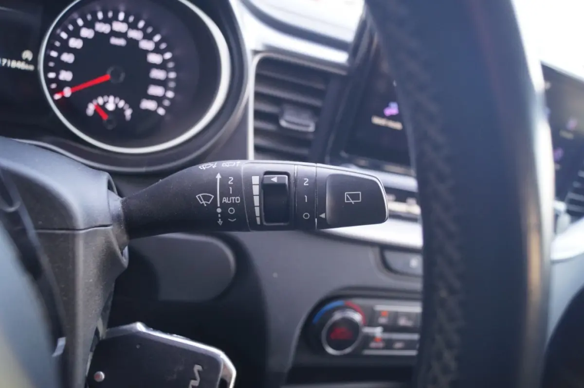 1.0 T-GDi DynamicLine -NAVI-ECC-CAM-TREKHAAK-