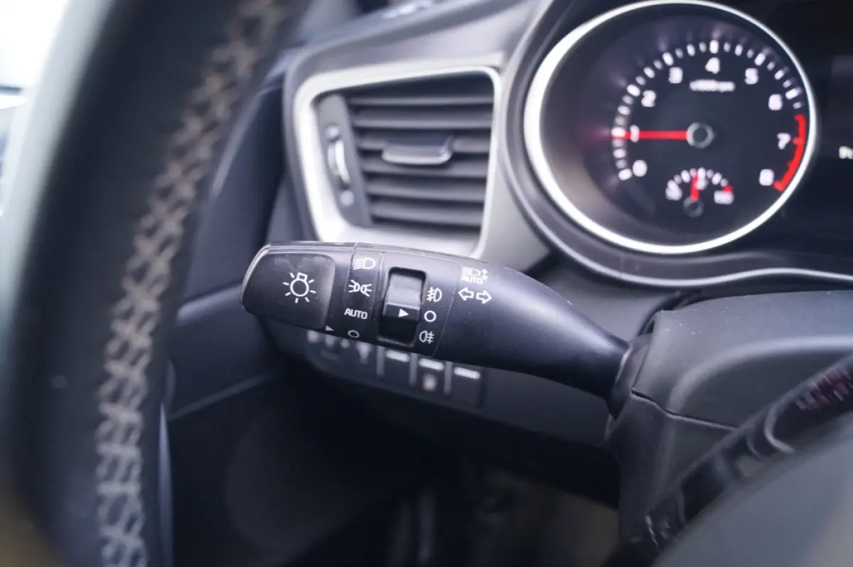 1.0 T-GDi DynamicLine -NAVI-ECC-CAM-TREKHAAK-