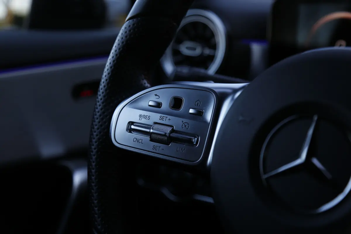 250 e AMG Line Plug in hybride*Perfect MB Onderh.*BTW*1ste Eig.*Sfeer/Night/MBUX/Apple Carplay-Android/High Perf. LED Koplamp./Diamond Grille/DAB/Stoelverw./Half Leder/Parkeersens.V+A/18 inc