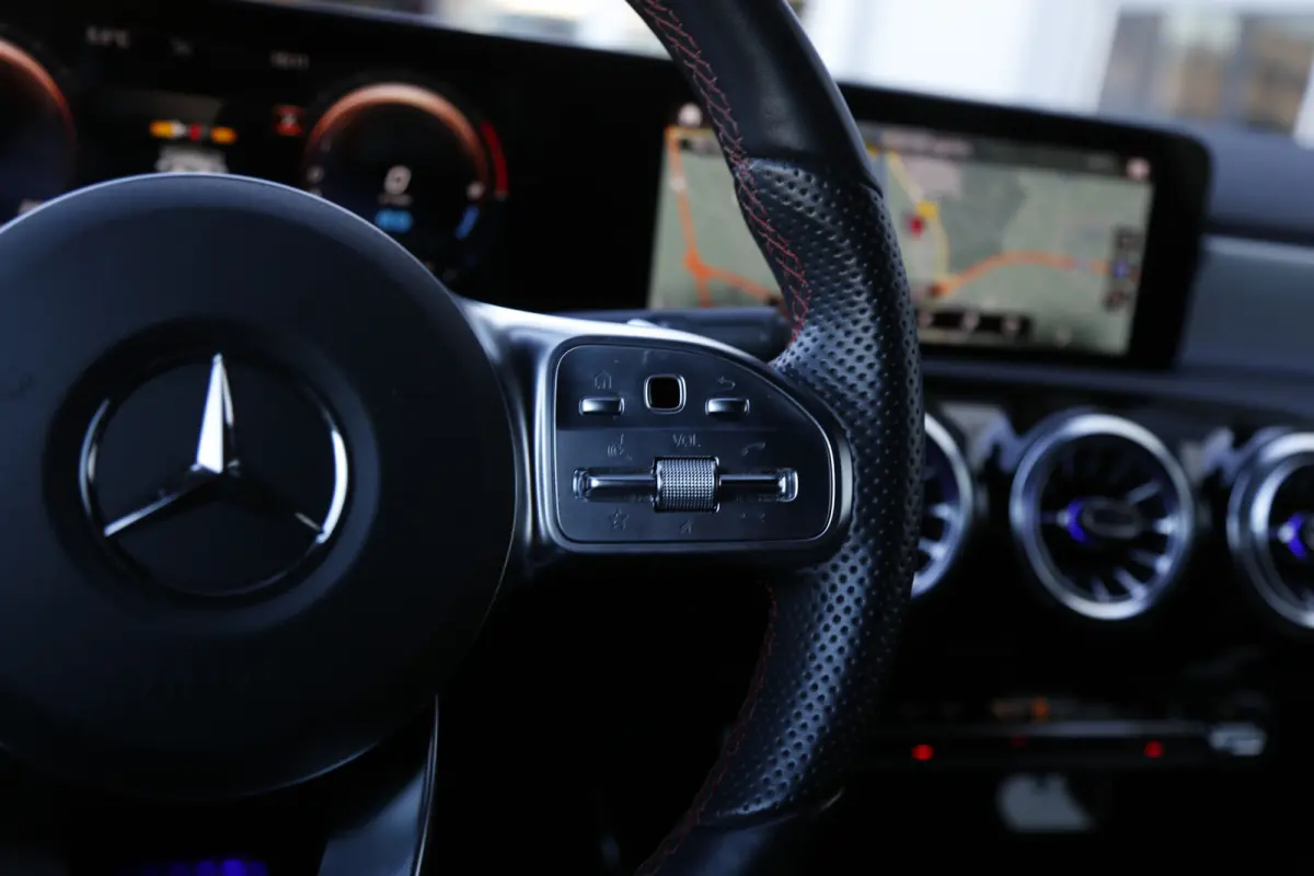 250 e AMG Line Plug in hybride*Perfect MB Onderh.*BTW*1ste Eig.*Sfeer/Night/MBUX/Apple Carplay-Android/High Perf. LED Koplamp./Diamond Grille/DAB/Stoelverw./Half Leder/Parkeersens.V+A/18 inc