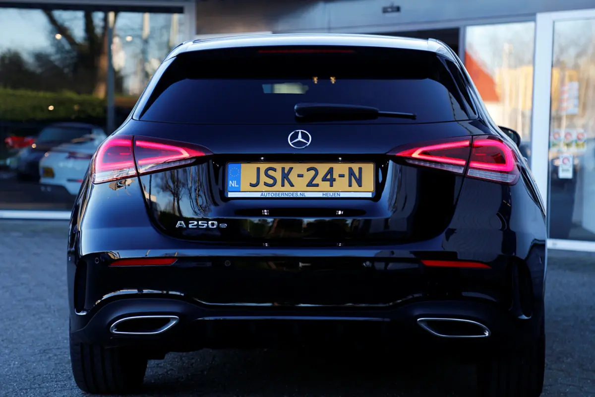 250 e AMG Line Plug in hybride*Perfect MB Onderh.*BTW*1ste Eig.*Sfeer/Night/MBUX/Apple Carplay-Android/High Perf. LED Koplamp./Diamond Grille/DAB/Stoelverw./Half Leder/Parkeersens.V+A/18 inc