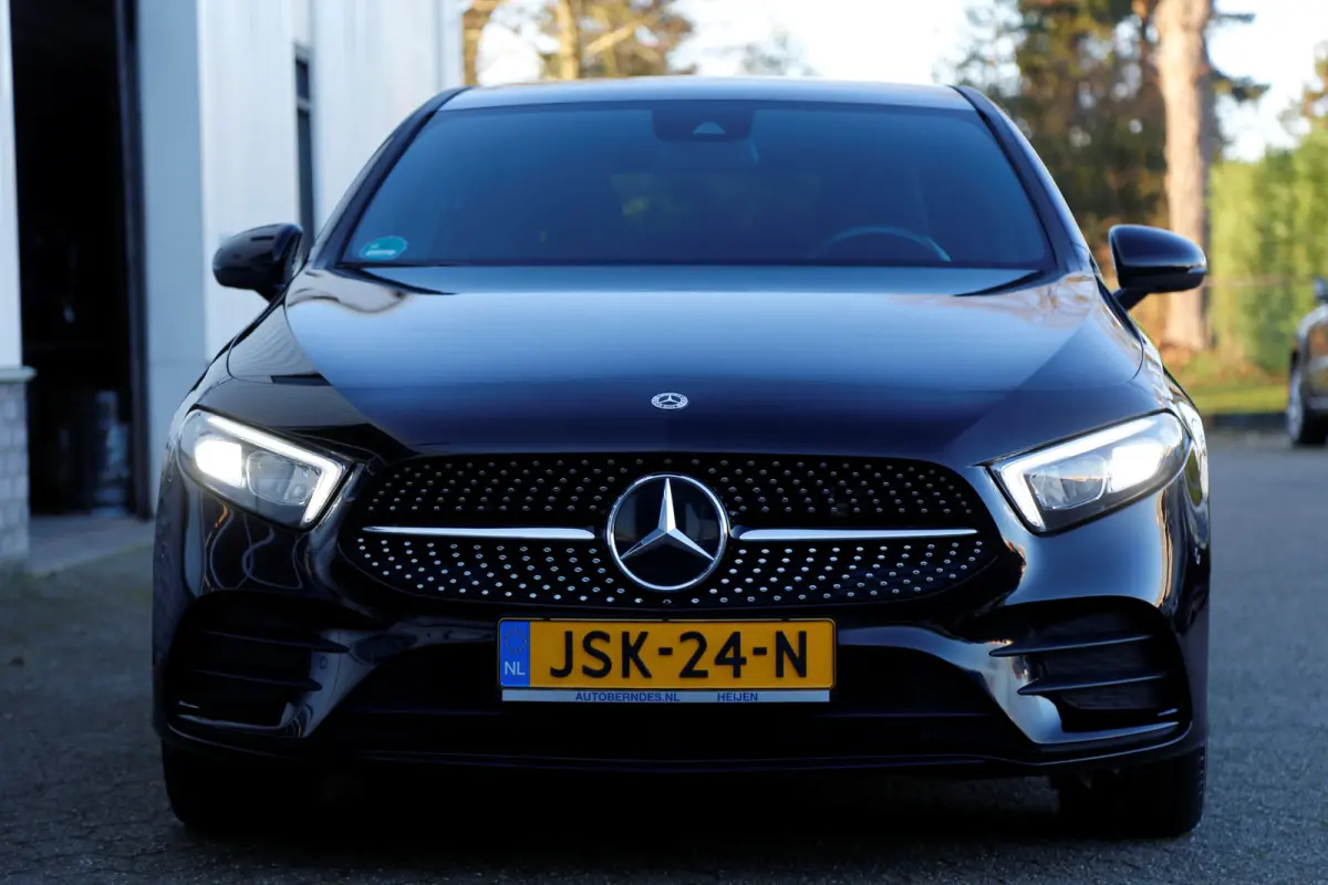 250 e AMG Line Plug in hybride*Perfect MB Onderh.*BTW*1ste Eig.*Sfeer/Night/MBUX/Apple Carplay-Android/High Perf. LED Koplamp./Diamond Grille/DAB/Stoelverw./Half Leder/Parkeersens.V+A/18 inc