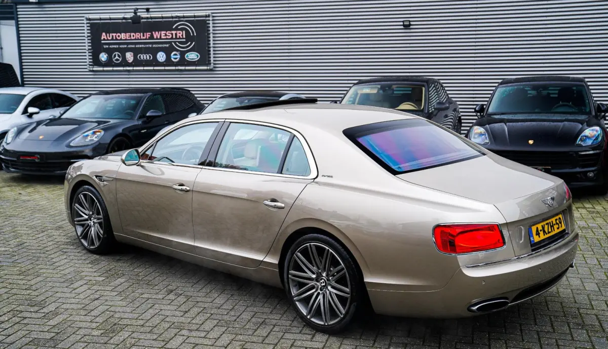 6.0 W12 | Massage voor/achter | Pano | Stoelverkoeling | Tv | Achteruitrijcamera