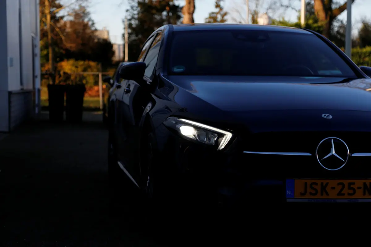 250 e AMG Line Plug in hybride*Perfect MB Onderh.*BTW*1ste Eig.*Sfeer/ACC/Night/MBUX/Apple Carplay-Android/High Perf. LED Koplamp./Diamond Grille/DAB/Stoelverw./Half Leder/Parkeersens.V+A/18