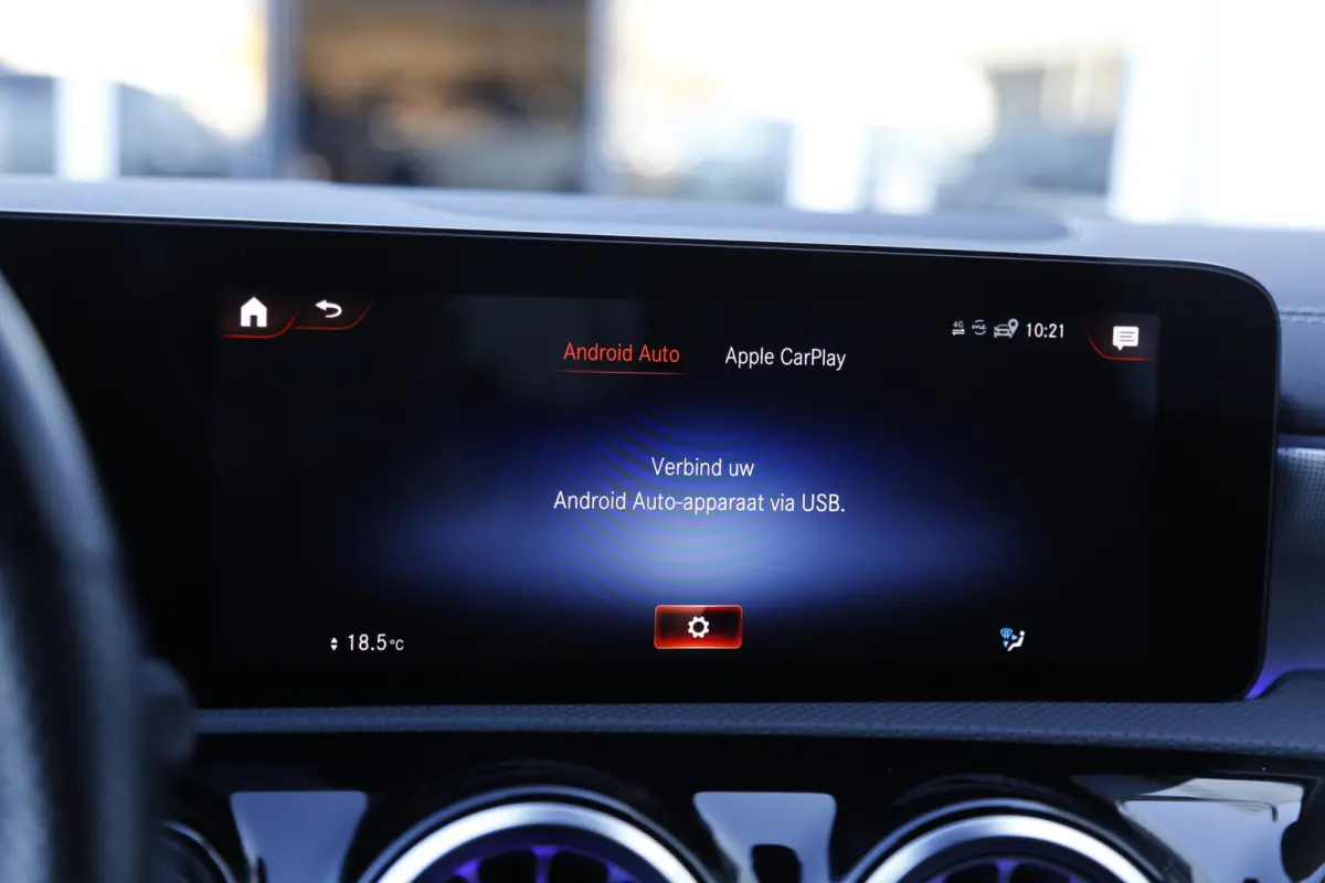 250 e AMG Line Plug in hybride*Perfect MB Onderh.*BTW*1ste Eig.*Sfeer/ACC/Night/MBUX/Apple Carplay-Android/High Perf. LED Koplamp./Diamond Grille/DAB/Stoelverw./Half Leder/Parkeersens.V+A/18