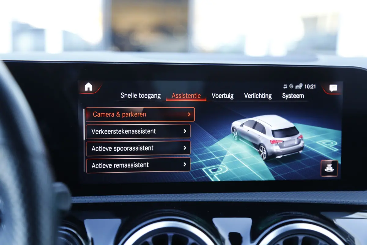 250 e AMG Line Plug in hybride*Perfect MB Onderh.*BTW*1ste Eig.*Sfeer/ACC/Night/MBUX/Apple Carplay-Android/High Perf. LED Koplamp./Diamond Grille/DAB/Stoelverw./Half Leder/Parkeersens.V+A/18