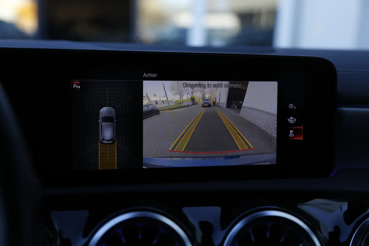 250 e AMG Line Plug in hybride*Perfect MB Onderh.*BTW*1ste Eig.*Sfeer/ACC/Night/MBUX/Apple Carplay-Android/High Perf. LED Koplamp./Diamond Grille/DAB/Stoelverw./Half Leder/Parkeersens.V+A/18