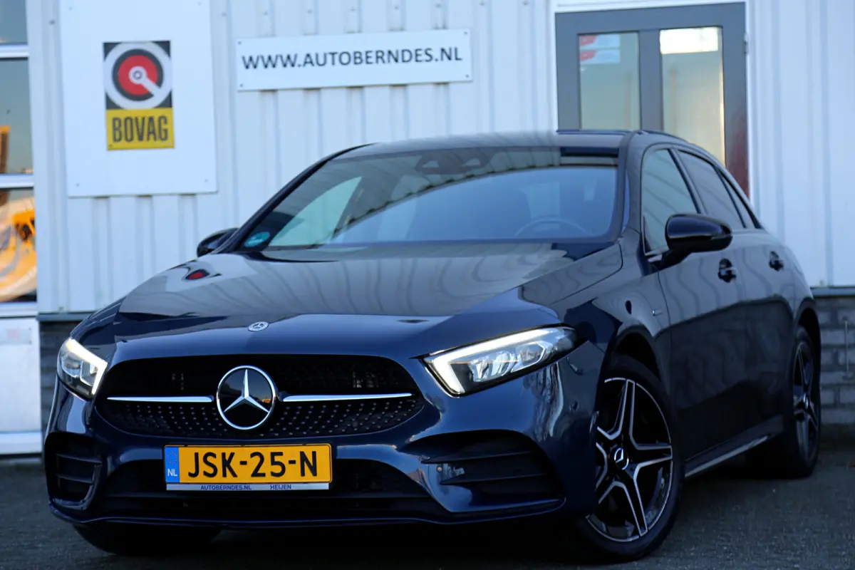250 e AMG Line Plug in hybride*Perfect MB Onderh.*BTW*1ste Eig.*Sfeer/ACC/Night/MBUX/Apple Carplay-Android/High Perf. LED Koplamp./Diamond Grille/DAB/Stoelverw./Half Leder/Parkeersens.V+A/18