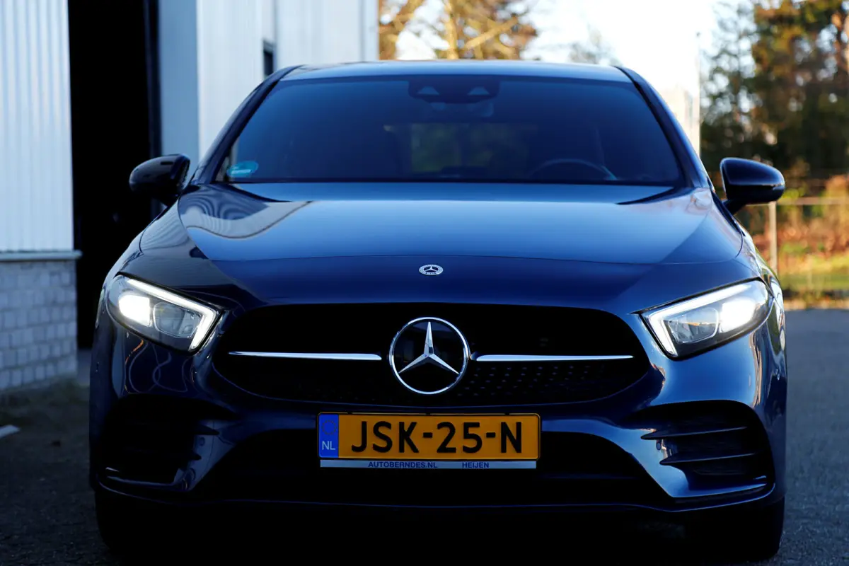 250 e AMG Line Plug in hybride*Perfect MB Onderh.*BTW*1ste Eig.*Sfeer/ACC/Night/MBUX/Apple Carplay-Android/High Perf. LED Koplamp./Diamond Grille/DAB/Stoelverw./Half Leder/Parkeersens.V+A/18