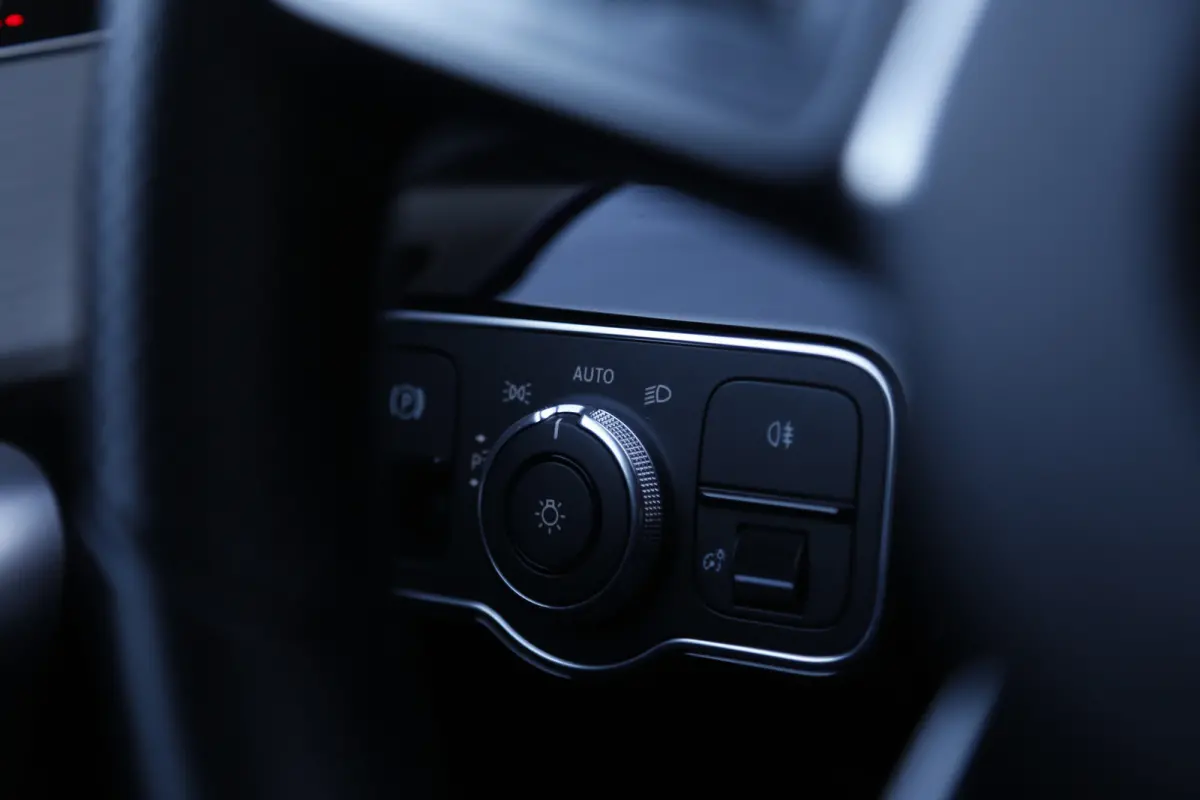 250 e AMG Line Plug in hybride*Perfect MB Onderh.*BTW*1ste Eig.*Sfeer/ACC/Night/MBUX/Apple Carplay-Android/High Perf. LED Koplamp./Diamond Grille/DAB/Stoelverw./Half Leder/Parkeersens.V+A/18
