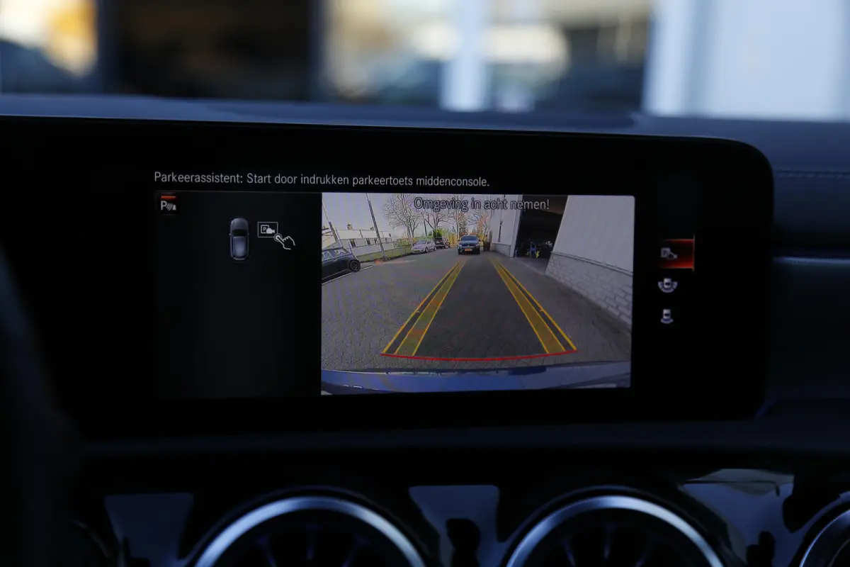250 e AMG Line Plug in hybride*Perfect MB Onderh.*BTW*1ste Eig.*Sfeer/ACC/Night/MBUX/Apple Carplay-Android/High Perf. LED Koplamp./Diamond Grille/DAB/Stoelverw./Half Leder/Parkeersens.V+A/18