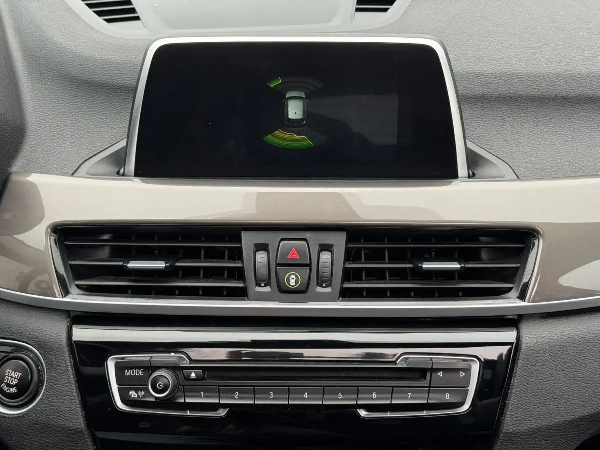 SDrive18i High Executive M-sport Panorama Led Keyless Leder+verwarming Cruise