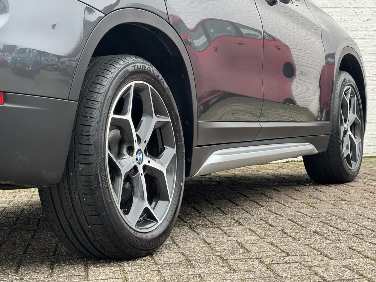 SDrive18i High Executive M-sport Panorama Led Keyless Leder+verwarming Cruise