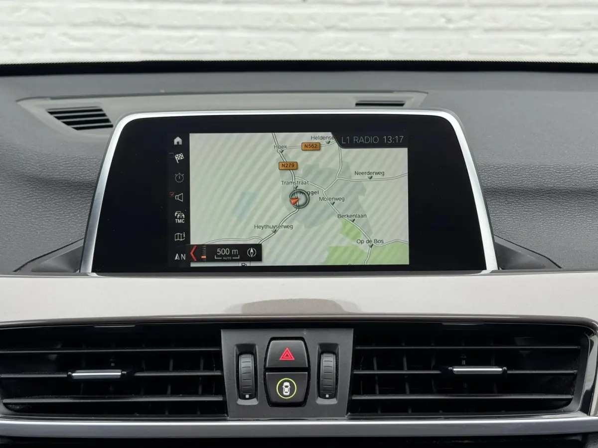 SDrive18i High Executive M-sport Panorama Led Keyless Leder+verwarming Cruise