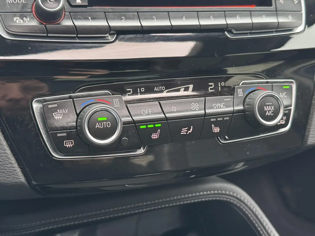 SDrive18i High Executive M-sport Panorama Led Keyless Leder+verwarming Cruise