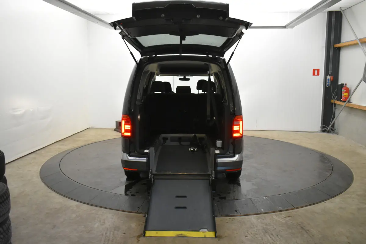 Maxi 1.4 TSI 5+1 Rolstoel auto Bodem Verlaging Navi PDC Climaat Contr