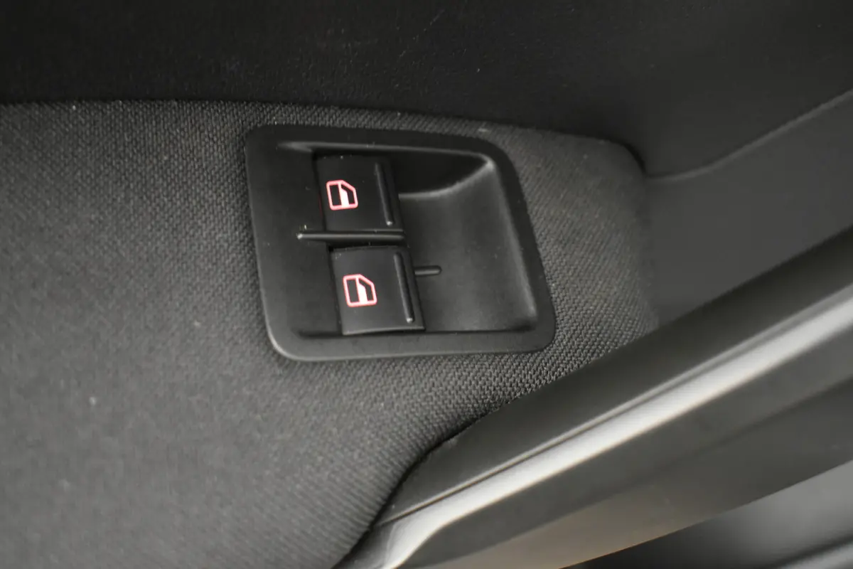 Maxi 1.4 TSI 5+1 Rolstoel auto Bodem Verlaging Navi PDC Climaat Contr