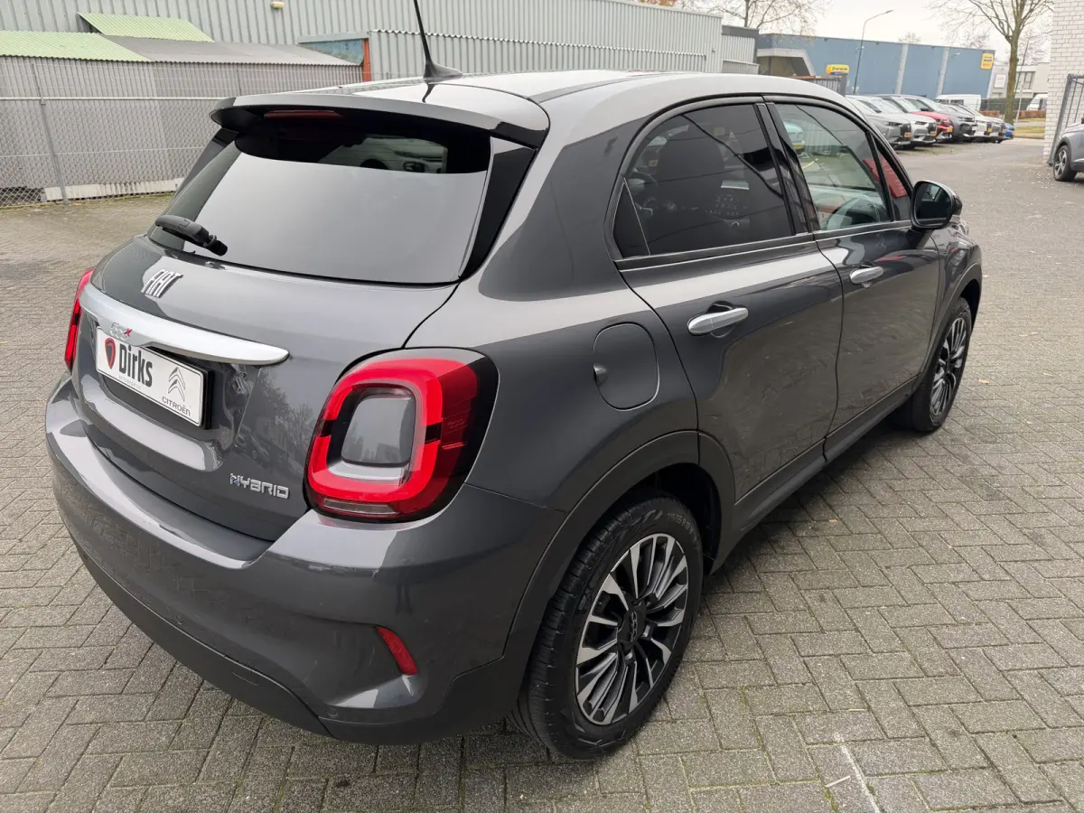 130pk Hybrid (Camera - LED - Navigatie via APP - Parkeersensoren V+A - Automatische Airco - 17")