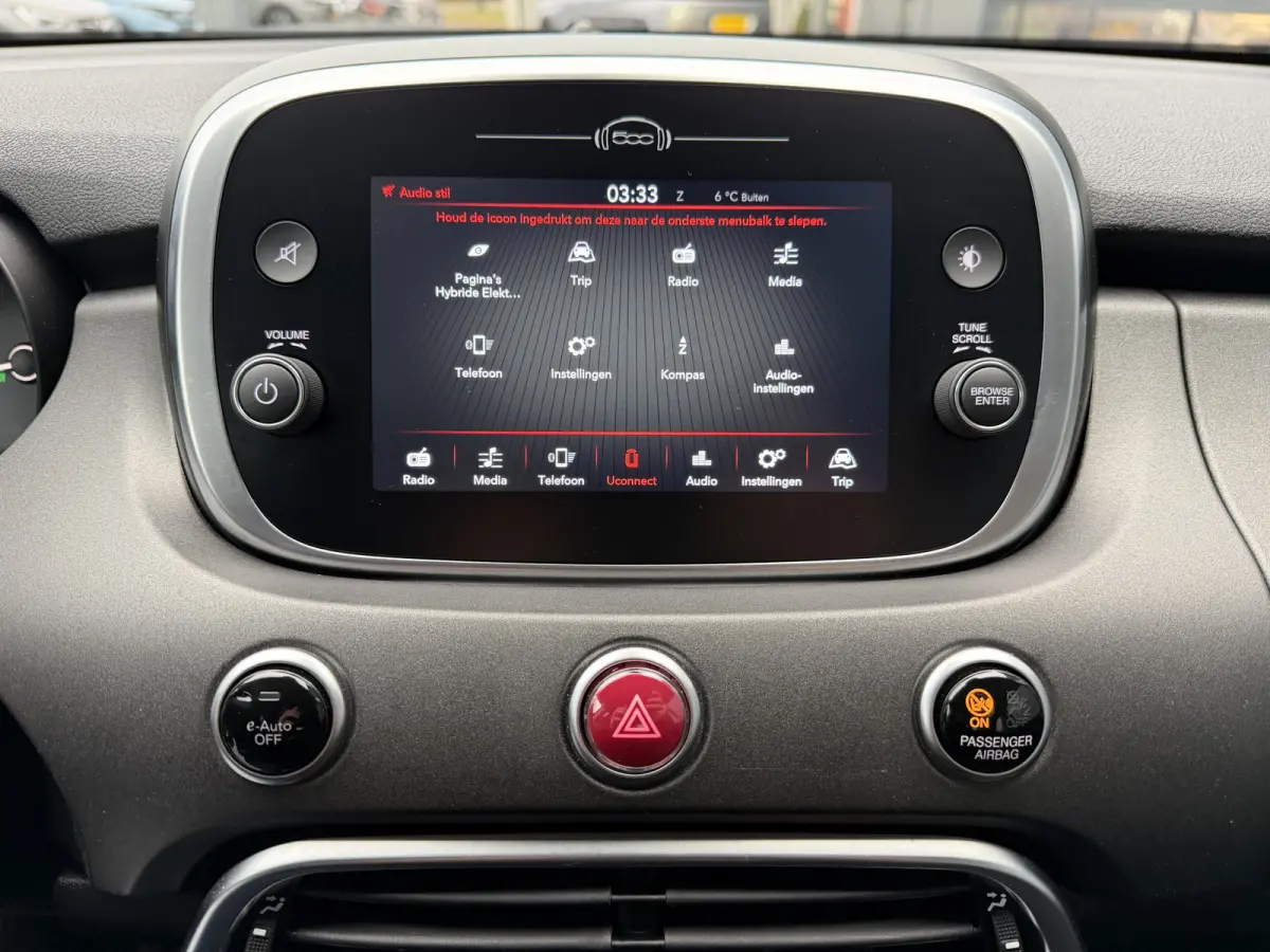 130pk Hybrid (Camera - LED - Navigatie via APP - Parkeersensoren V+A - Automatische Airco - 17")
