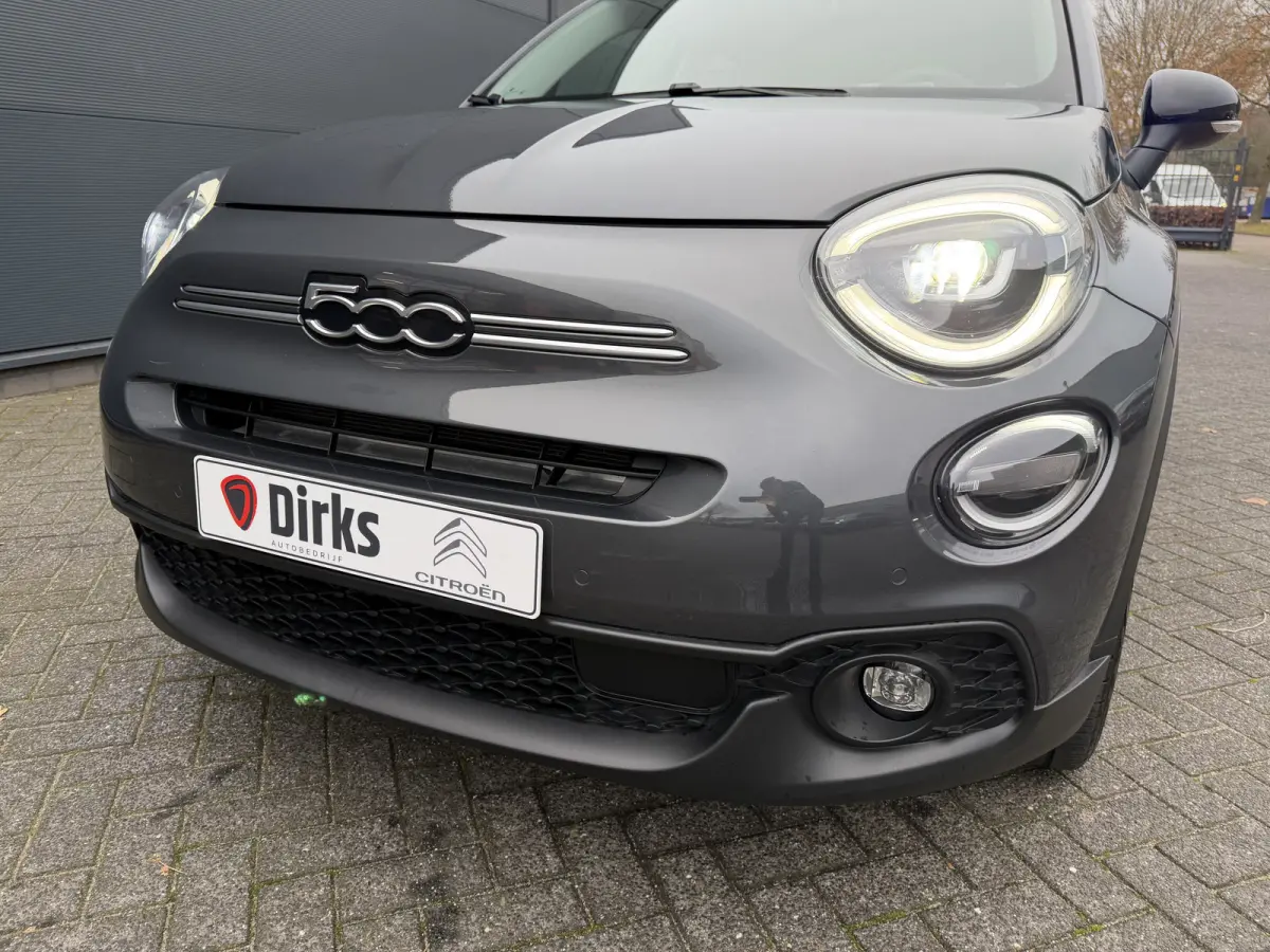 130pk Hybrid (Camera - LED - Navigatie via APP - Parkeersensoren V+A - Automatische Airco - 17")