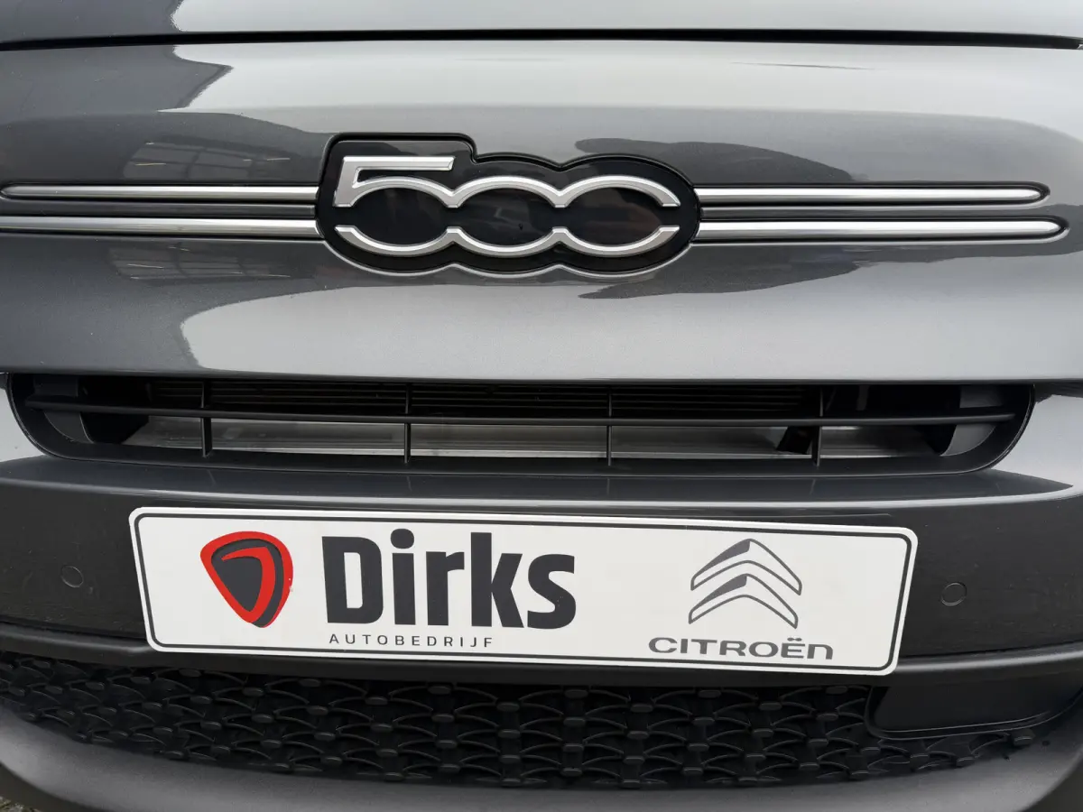 130pk Hybrid (Camera - LED - Navigatie via APP - Parkeersensoren V+A - Automatische Airco - 17")
