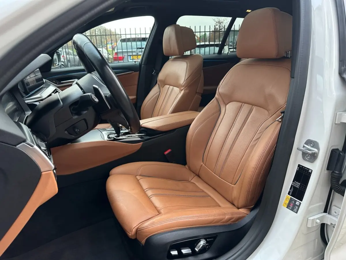 530e M-sport 2021 BTW *Pano *Adaptive *Leer *Laser *360gr Camera