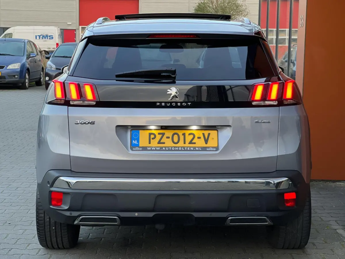 1.6 e-THP GT Line automaat|Pano|Trekhaak|Leer