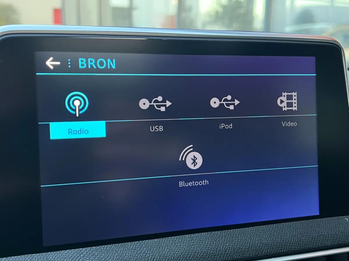 1.6 e-THP GT Line automaat|Pano|Trekhaak|Leer