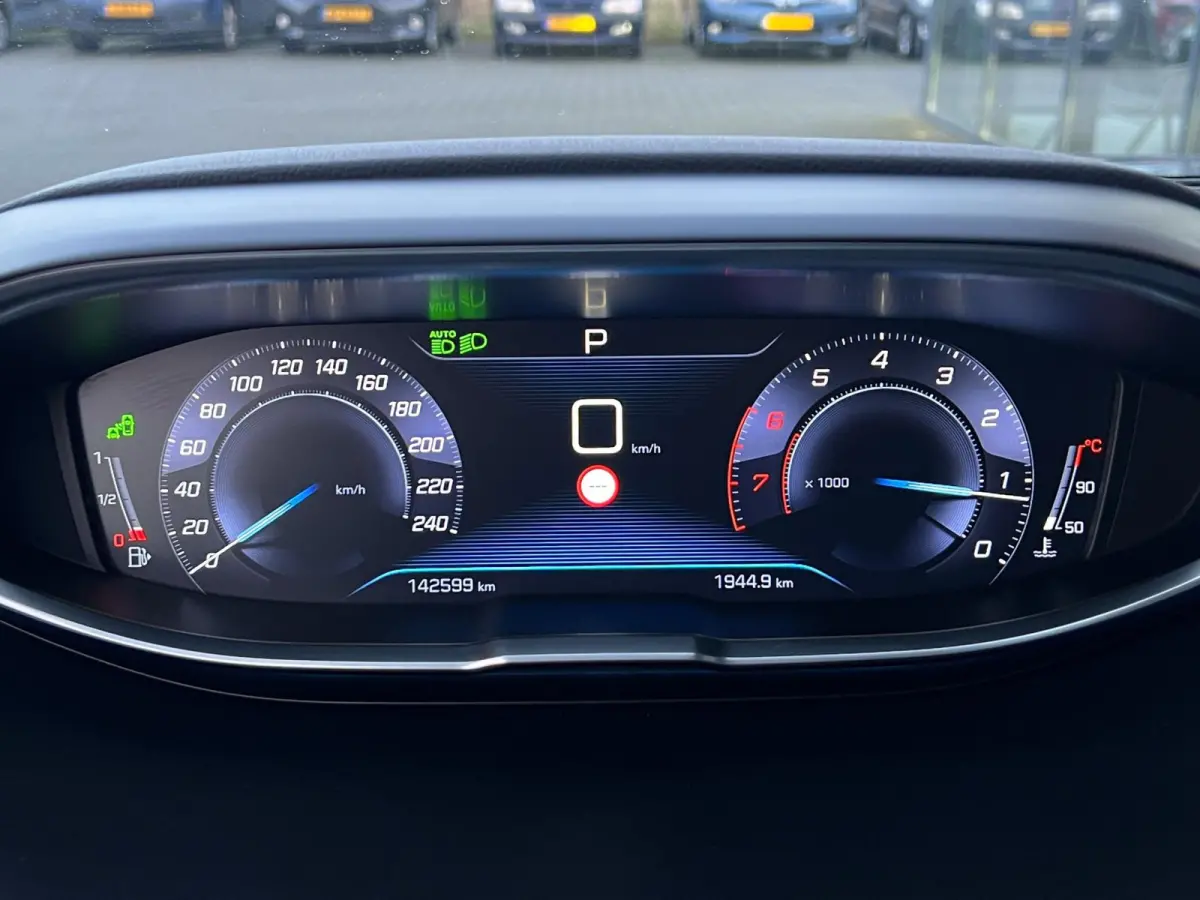 1.6 e-THP GT Line automaat|Pano|Trekhaak|Leer