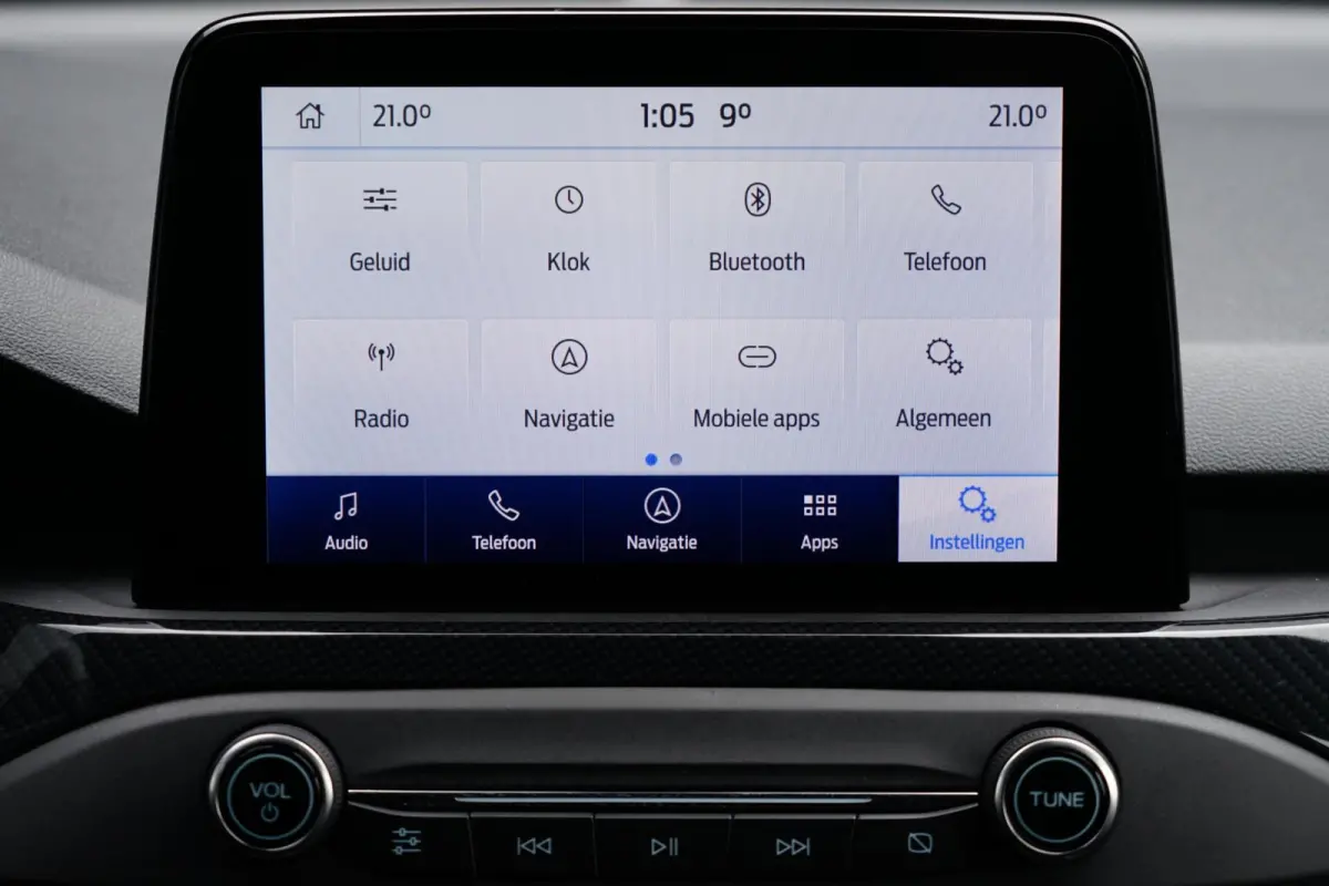 1.0 EcoBoost Hybrid ST Line Business, stoelv.