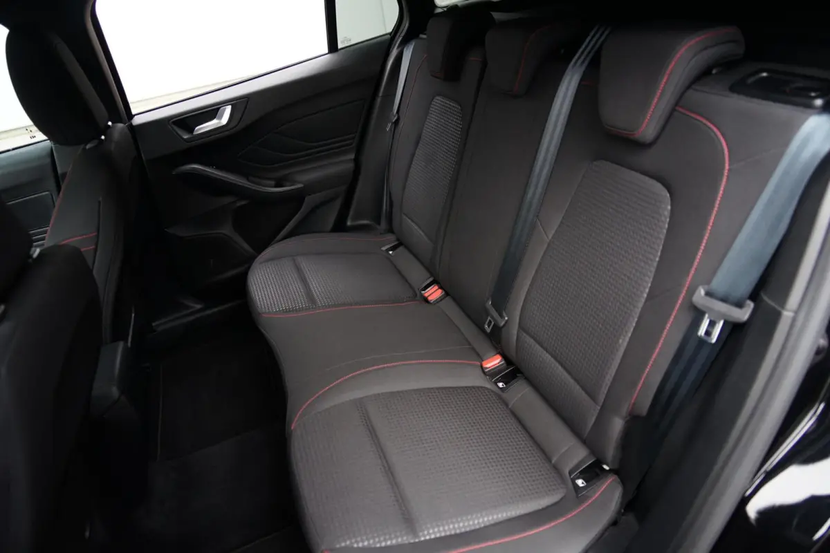 1.0 EcoBoost Hybrid ST Line Business, stoelv.