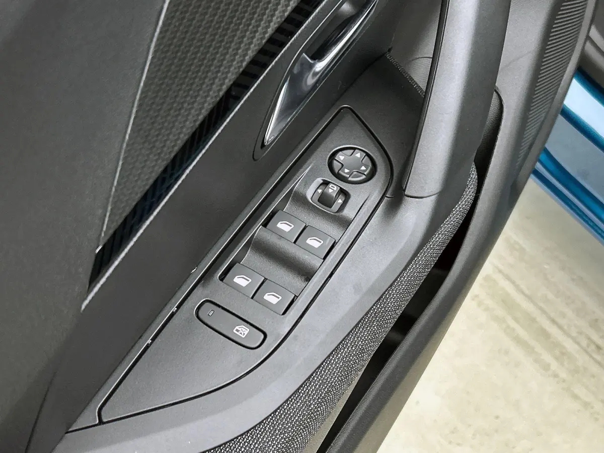 EV Business 54 kWh 156pk Automaat | 8 JAAR GARANTIE | NIEUW | SNEL LEVERBAAR | 3 Fase | Navigatie | Climate Control | Cruise Control | LED | Apple Carplay/Android Auto |