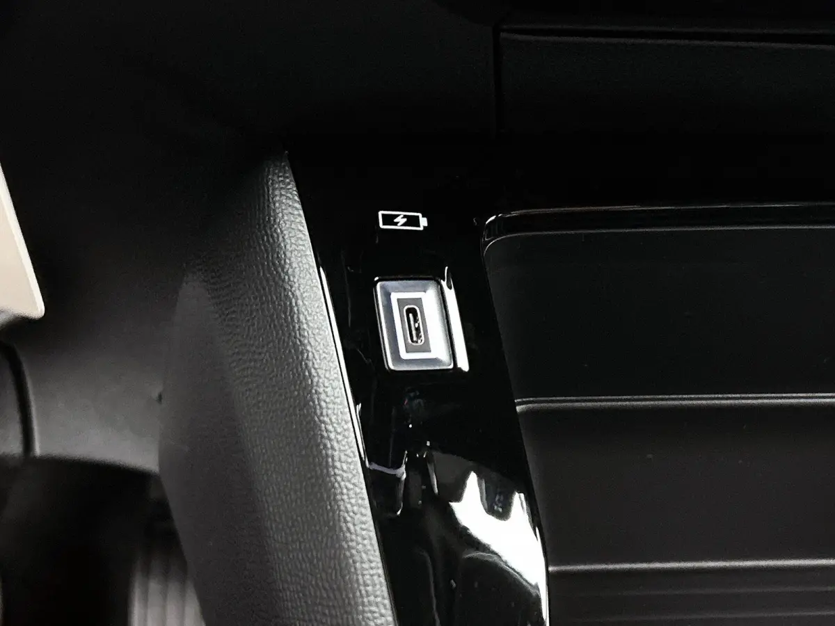EV Business 54 kWh 156pk Automaat | 8 JAAR GARANTIE | NIEUW | SNEL LEVERBAAR | 3 Fase | Navigatie | Climate Control | Cruise Control | LED | Apple Carplay/Android Auto |