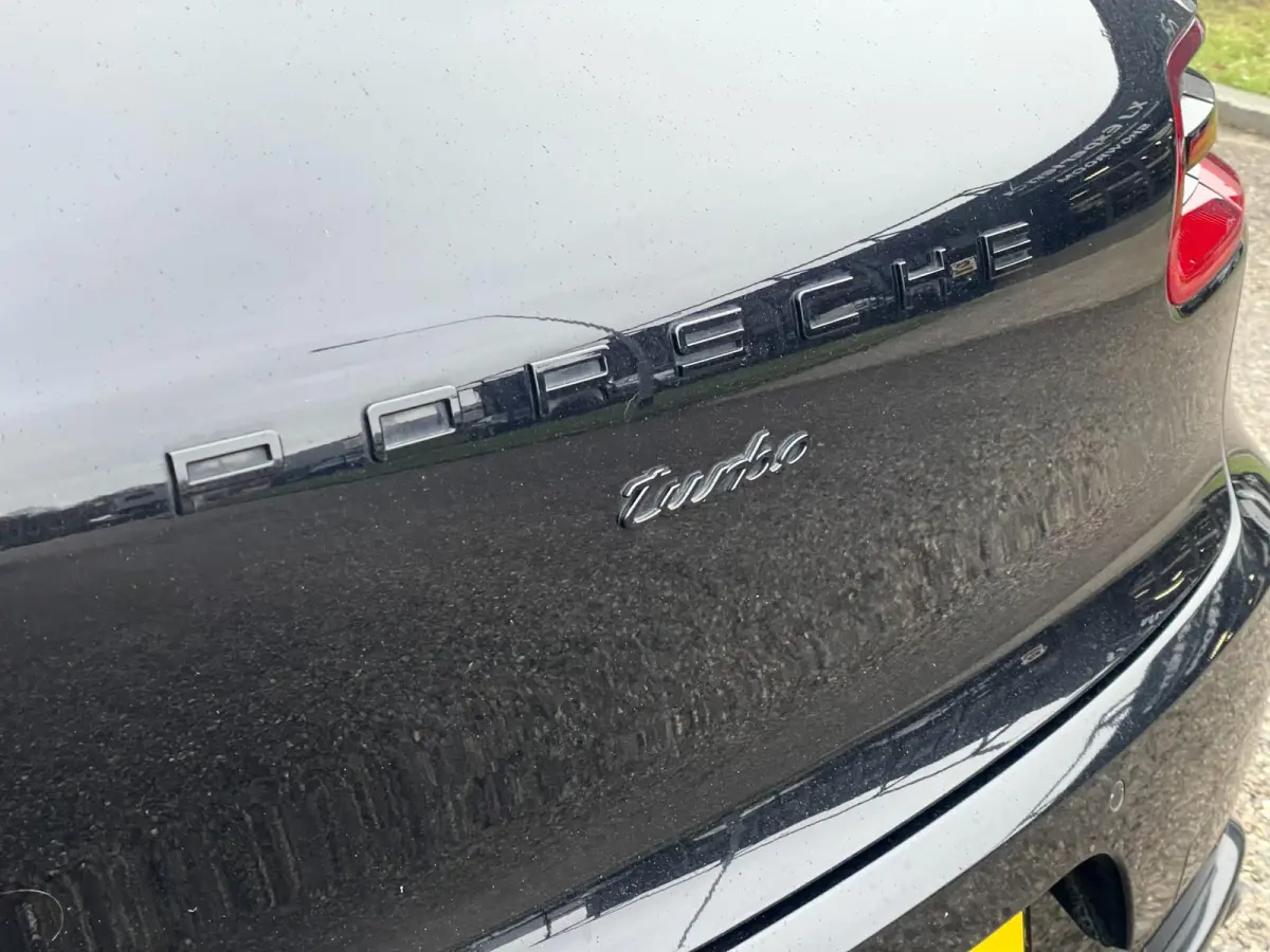 3.6 Turbo 400 PK-PANO-21"-AKRAPOVIC-SPORT CHRONO