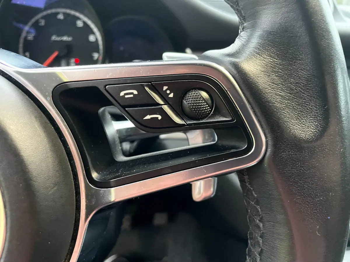 3.6 Turbo 400 PK-PANO-21"-AKRAPOVIC-SPORT CHRONO